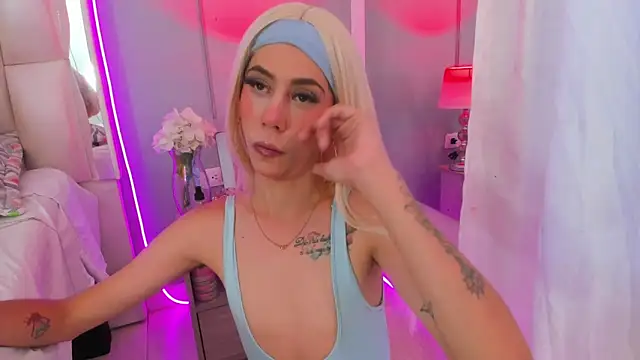 Snapshot of Darlyn_tenderhot__ chatting on 16, 10, 2025 Darlyn tenderhot online show from 16, 10, 2025