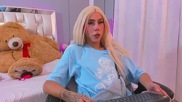 Snapshot of Darlyn_tenderhot__ chatting on 24, 10, 2025 Darlyn tenderhot online show from 24, 10, 2025