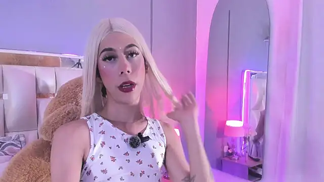 Snapshot of Darlyn_tenderhot__ chatting on 29, 11, 2025 Darlyn tenderhot online show from 29, 11, 2025