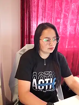 Daliz Leon online show from 21, 11, 2025