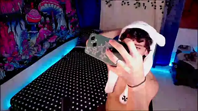 Thedoll ethan7 online show from 7, 4, 2026