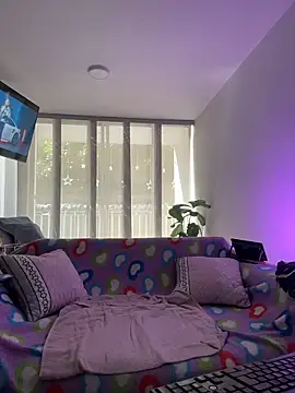 Snapshot of MoraInFire chatting on 15, 12, 2025 MoraInFire online show from 15, 12, 2025