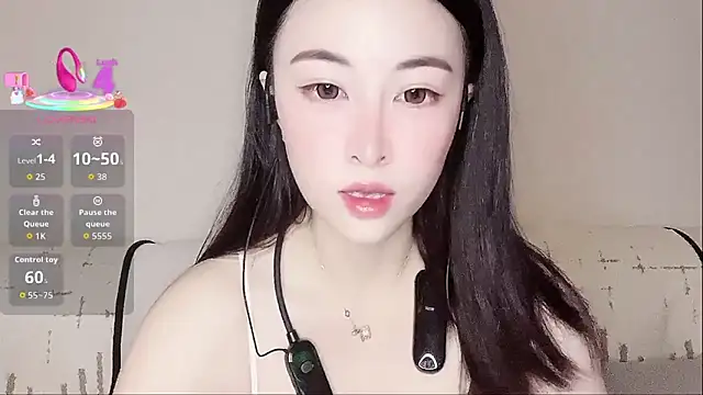 Snapshot of LuLu-Moon chatting on 9, 9, 2025 LuLu-Moon online show from 9, 9, 2025