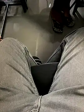 Snapshot of Senurak99 chatting on 15, 9, 2025 Senurak99 online show from 15, 9, 2025