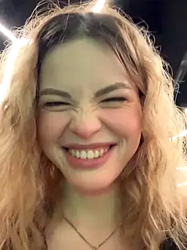 Snapshot of SMELLSEX chatting on 5, 11, 2025 SMELLSEX online show from 5, 11, 2025