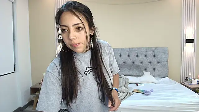 Snapshot of LiaMonroee_ chatting on 22, 9, 2025 LiaMonroee online show from 22, 9, 2025