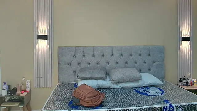 Snapshot of LiaMonroee_ chatting on 25, 9, 2025 LiaMonroee online show from 25, 9, 2025