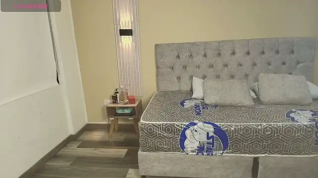 Snapshot of LiaMonroee_ chatting on 6, 10, 2025 LiaMonroee online show from 6, 10, 2025