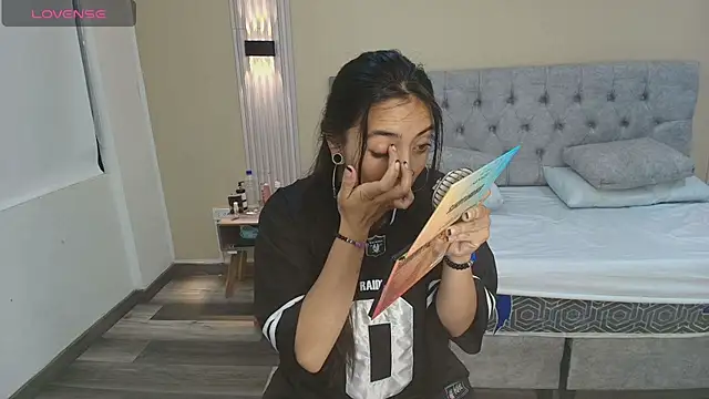 Snapshot of LiaMonroee_ chatting on 7, 10, 2025 LiaMonroee online show from 7, 10, 2025