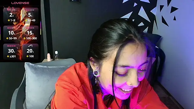 Snapshot of LiaMonroee_ chatting on 20, 10, 2025 LiaMonroee online show from 20, 10, 2025