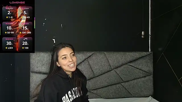 Snapshot of LiaMonroee_ chatting on 26, 10, 2025 LiaMonroee online show from 26, 10, 2025