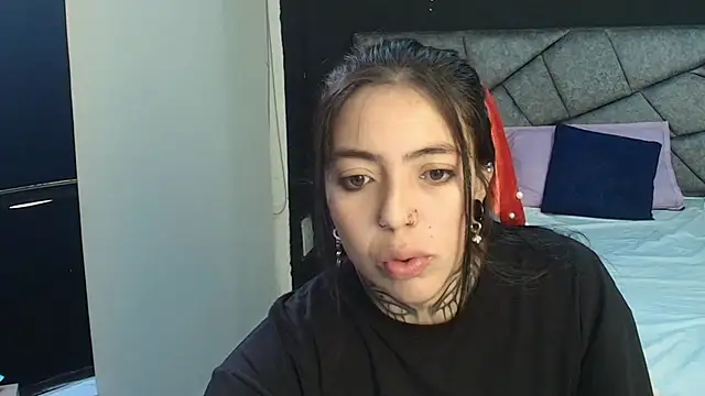 Snapshot of LiaMonroee_ chatting on 30, 11, 2025 LiaMonroee online show from 30, 11, 2025