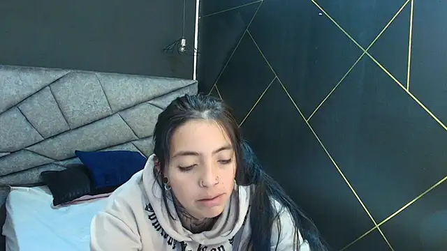 Snapshot of LiaMonroee_ chatting on 1, 12, 2025 LiaMonroee online show from 1, 12, 2025