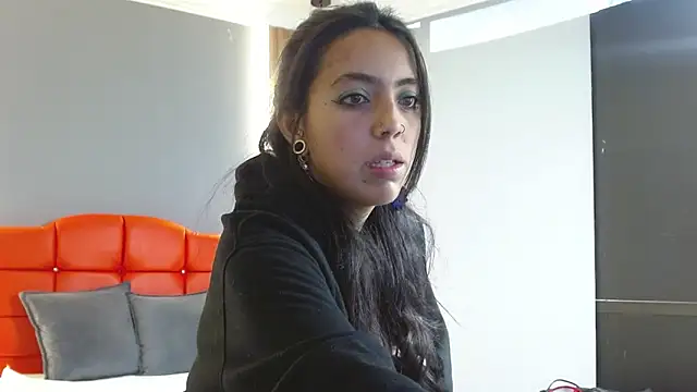 LiaMonroee  online show from 11, 2, 2026