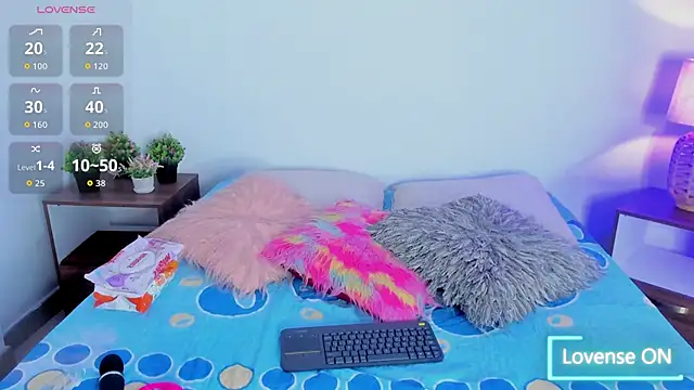 Snapshot of hailey_hadid chatting on 29, 9, 2025 hailey hadid online show from 29, 9, 2025