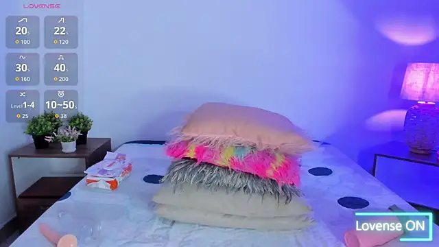 Snapshot of hailey_hadid chatting on 30, 9, 2025 hailey hadid online show from 30, 9, 2025