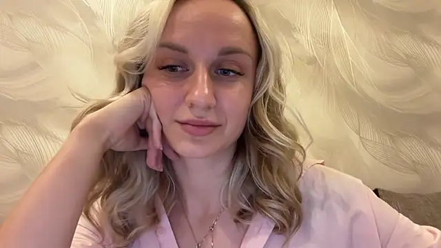 AdeleEverhart online show from 2, 12, 2025