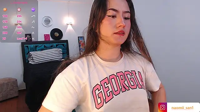 naomii san online show from 17, 10, 2025