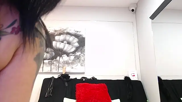 DonnaJoness online show from 12, 1, 2026