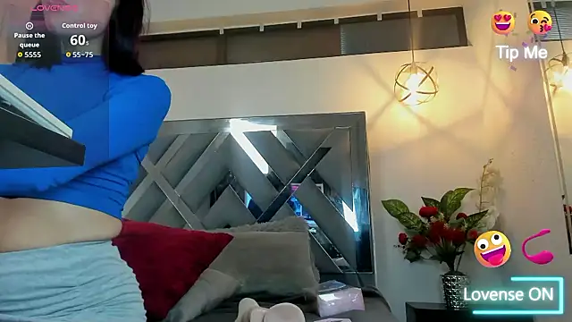 Candy Hott7 online show from 24, 10, 2025