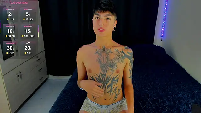 Snapshot of Dark_luckyyy chatting on 4, 11, 2025 Dark luckyyy online show from 4, 11, 2025