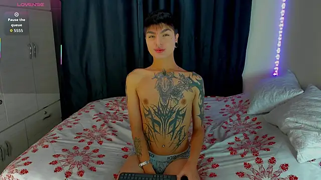 Snapshot of Dark_luckyyy chatting on 21, 11, 2025 Dark luckyyy online show from 21, 11, 2025