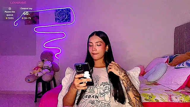 mia yireth online show from 21, 4, 2026