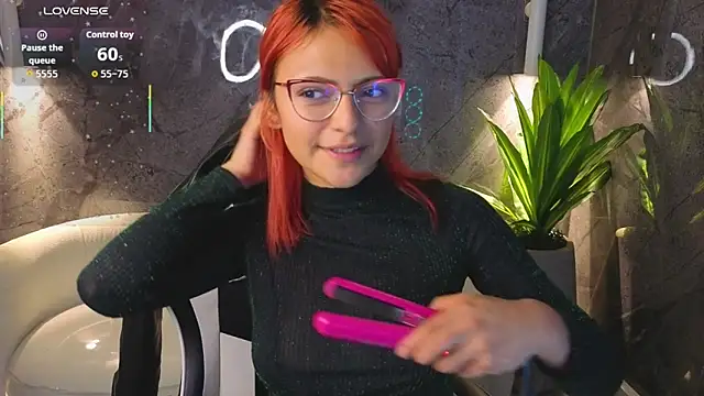 Snapshot of Mary_Luxx_TP chatting on 17, 9, 2025 Mary Luxx TP online show from 17, 9, 2025