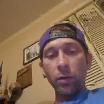 Snapshot of mresquared chatting on 12, 5, 2026 mresquared online show from 12, 5, 2026