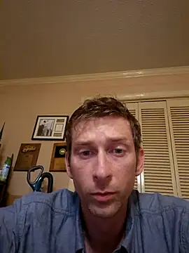 Snapshot of mresquared chatting on 18, 5, 2026 mresquared online show from 18, 5, 2026