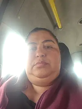 curvy diva  online show from 28, 11, 2025