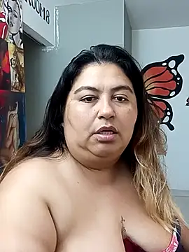 curvy diva  online show from 5, 12, 2025