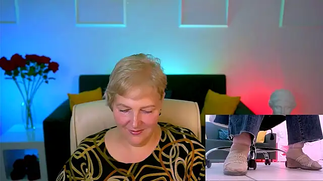 Snapshot of MaryMogan chatting on 2, 10, 2025 MaryMogan online show from 2, 10, 2025