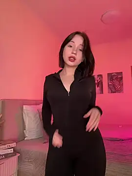 YourLittleDevil online show from 9, 7, 2026