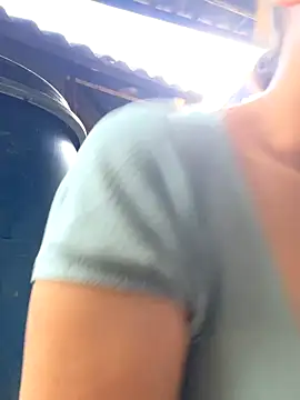 Snapshot of Binjt chatting on 23, 12, 2025 Binjt online show from 23, 12, 2025