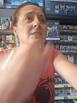 Snapshot of Fluturas2 chatting on 8, 9, 2025 Fluturas2 online show from 8, 9, 2025