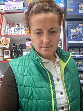 Snapshot of Fluturas2 chatting on 25, 9, 2025 Fluturas2 online show from 25, 9, 2025