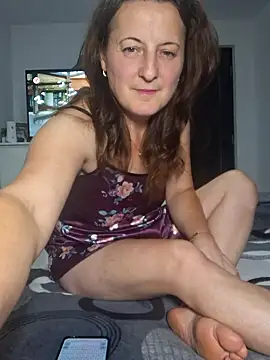 Snapshot of Fluturas2 chatting on 25, 9, 2025 Fluturas2 online show from 25, 9, 2025