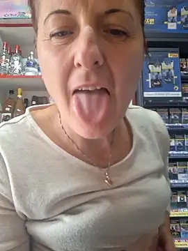 Snapshot of Fluturas2 chatting on 30, 9, 2025 Fluturas2 online show from 30, 9, 2025