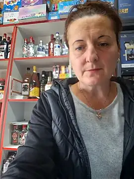 Snapshot of Fluturas2 chatting on 2, 10, 2025 Fluturas2 online show from 2, 10, 2025