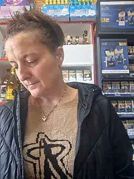 Snapshot of Fluturas2 chatting on 5, 10, 2025 Fluturas2 online show from 5, 10, 2025