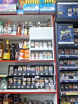 Snapshot of Fluturas2 chatting on 8, 10, 2025 Fluturas2 online show from 8, 10, 2025