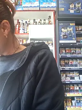 Snapshot of Fluturas2 chatting on 11, 10, 2025 Fluturas2 online show from 11, 10, 2025