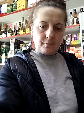 Snapshot of Fluturas2 chatting on 3, 11, 2025 Fluturas2 online show from 3, 11, 2025