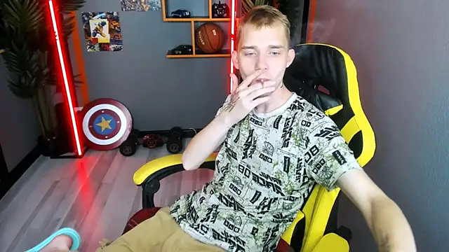 Snapshot of TimBlaks chatting on 9, 11, 2025 TimBlaks online show from 9, 11, 2025