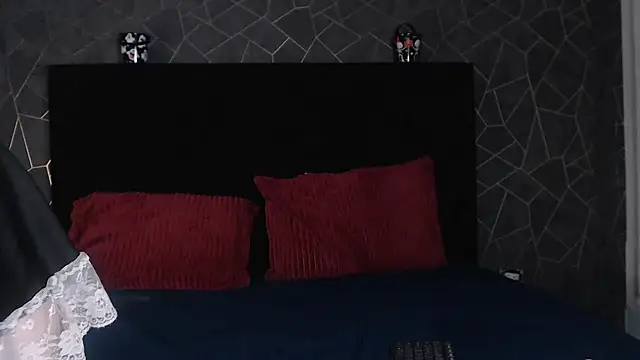 Snapshot of zoey_stonee chatting on 29, 10, 2025 zoey stonee online show from 29, 10, 2025