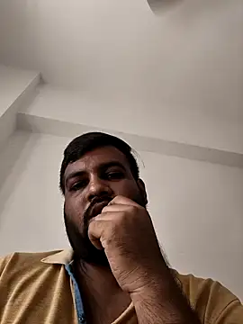 Snapshot of vinay_smalldick chatting on 29, 4, 2026 vinay smalldick online show from 29, 4, 2026