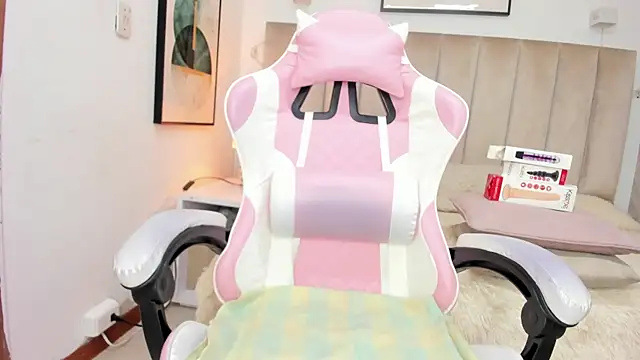 Miyu Komori online show from 14, 4, 2026