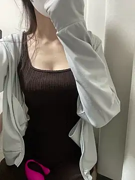 Snapshot of yayoi_jp chatting on 8, 11, 2025 yayoi jp online show from 8, 11, 2025