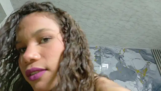 Snapshot of AngelineJolie chatting on 16, 9, 2025 AngelineJolie online show from 16, 9, 2025